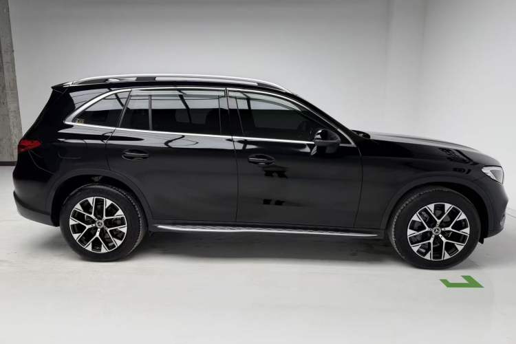 Used Mercedes-Benz GLC 2024 GLC 260 L 4MATIC Dynamic Edition 5-seater