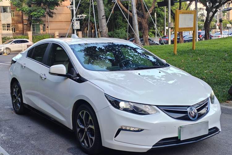 Used Buick VELITE 5 2017 Stylish Extended-Range Model
