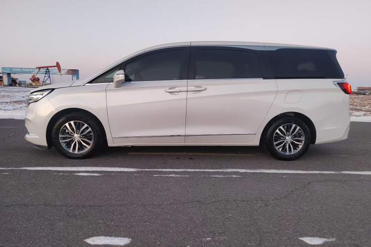 Used Buick GL8 2021 ES Land Cruiser 653T Luxury Edition