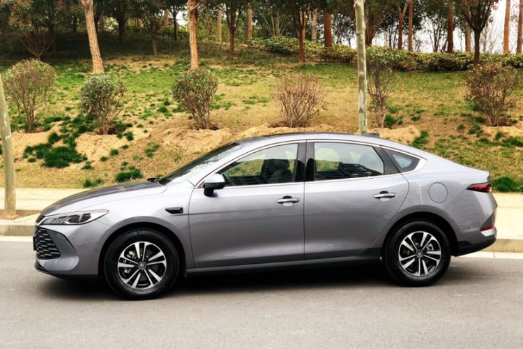 Used BYD Qin PLUS 2025 DM-i Smart Drive 120KM Superior Model