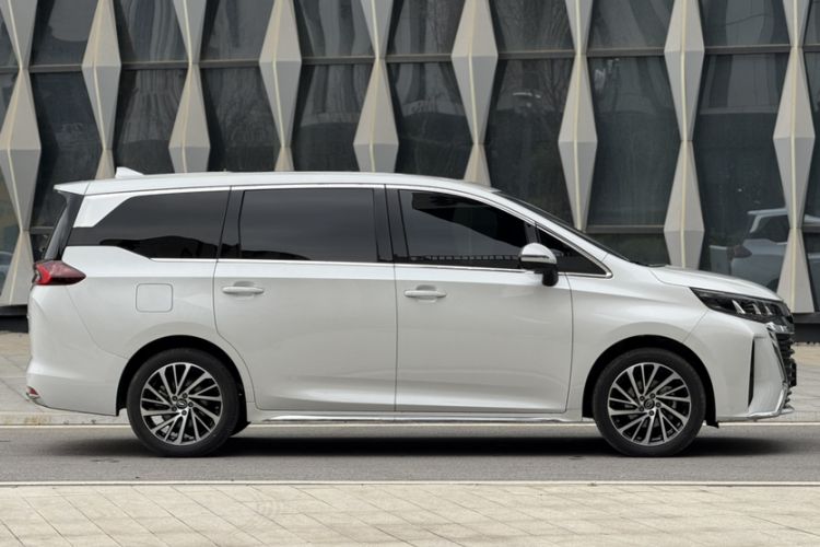 Used GAC Trumpchi M6 2024 MAX 270T WDCT Luxury Edition
