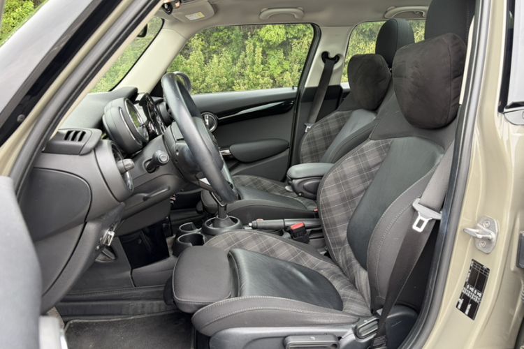 Used MINI 2018 1.5T COOPER Classic Edition Five-Door Version Interior 5