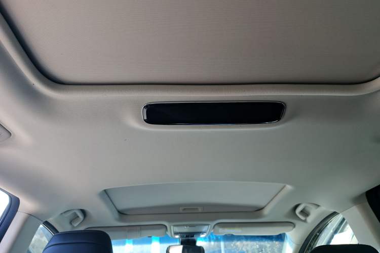 Used Honda Elysion 2019 2.0L Hybrid Luxury Edition
