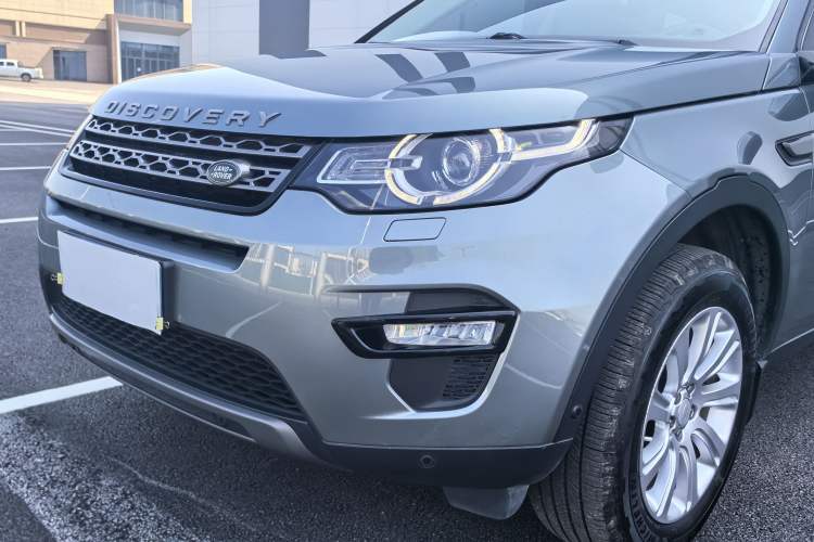Used Land Rover Discovery Sport 2019 240 PS SE Version China VI Standard Left Front Headlight