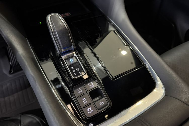 Used Toyota Vellfire 2024 Crown Dual-Engine 2.5L Ultimate Edition