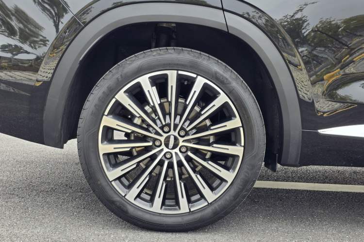 Used Geely Auto Monjaro L 2025 Dongfang Yao 2.0TD Automatic Lanxing Edition