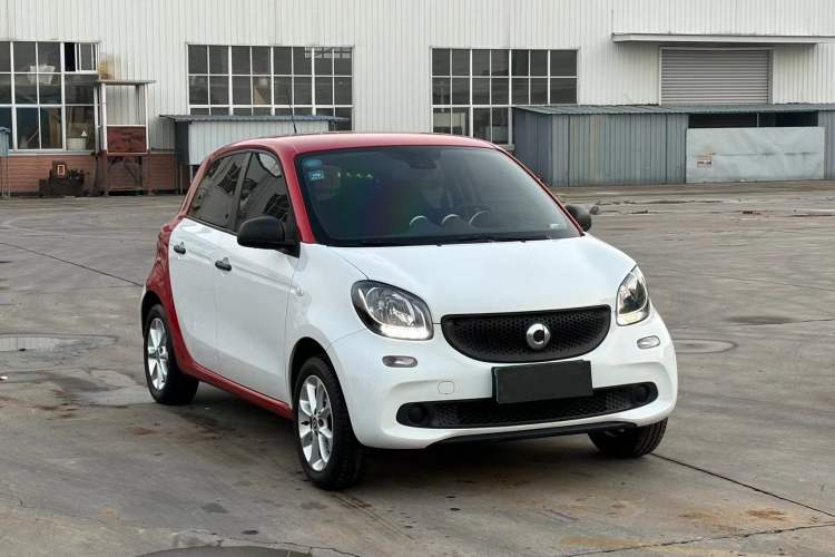 Used smart forfour 2016 1.0L 52 kW Dynamic Edition