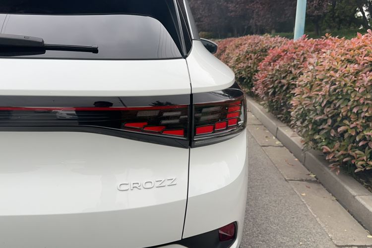 Used Volkswagen ID.4 CROZZ 2022 Long-Range PURE+ Edition Exterior 3