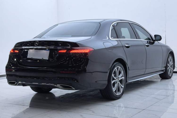Used Mercedes-Benz E-Class 2022 Revised E 300 L Sport Luxury Edition Exterior 9