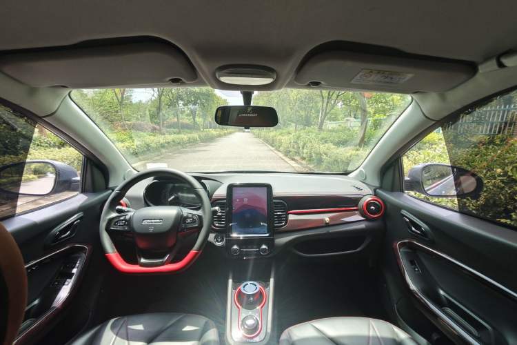 Used Chery New Energy Little Ant 2022 Revised Version Sweet Pink Edition Half-Sugar Version Lithium Iron Phosphate 30.7 kWh 30 kW 301 km