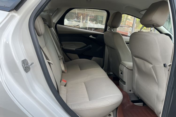 Used Ford Focus 2015 Sedan 1.6L Automatic Comfort Model