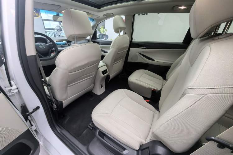 Used Buick GL6 2018 18T 6-Seater Elite Model
