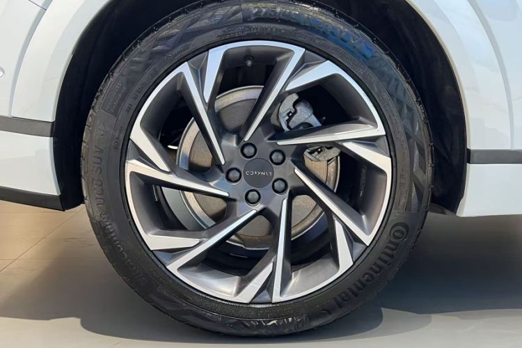 Used Lynk & Co 09 2021 2.0T Halo Six-Seater