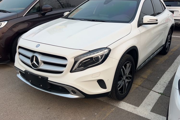 Used Mercedes-Benz GLA 2016 GLA 200 Fashion Model Exterior 1