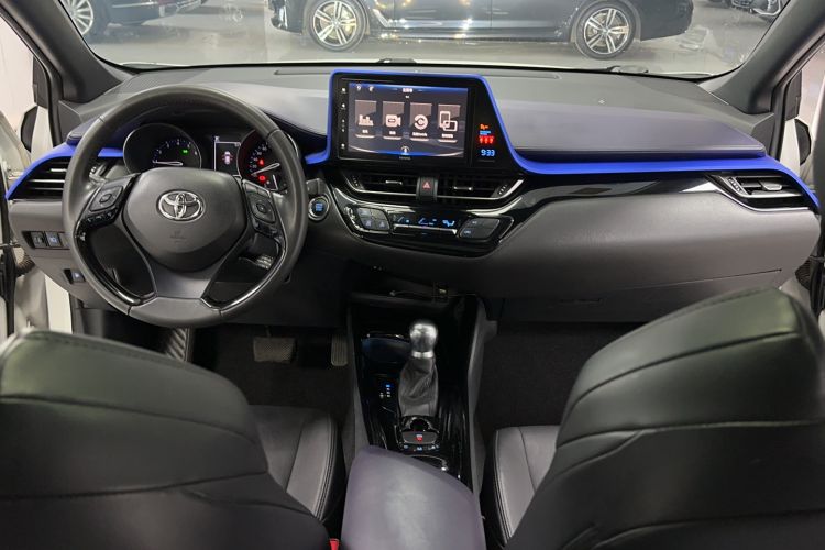 Used Toyota IZOA 2018 2.0L Yichi Edition China V Standard