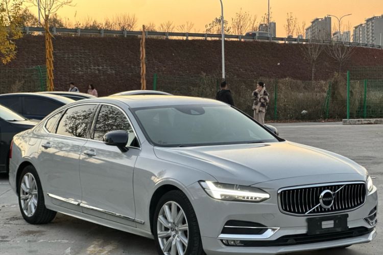 Used Volvo S90 2020 T5 Zhiyi Luxury Edition