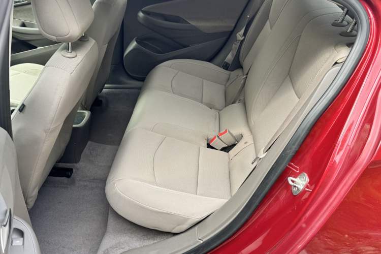 Used Chevrolet Cruze 2016 1.5L Automatic Stylish Sunroof Version Interior 5