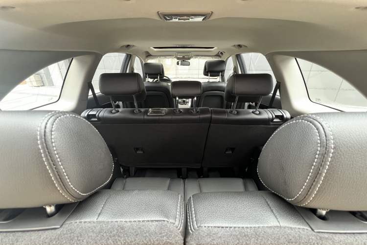 Used Chevrolet Captiva 2014 2.4L 4x4 Flagship Edition 7 Seats
