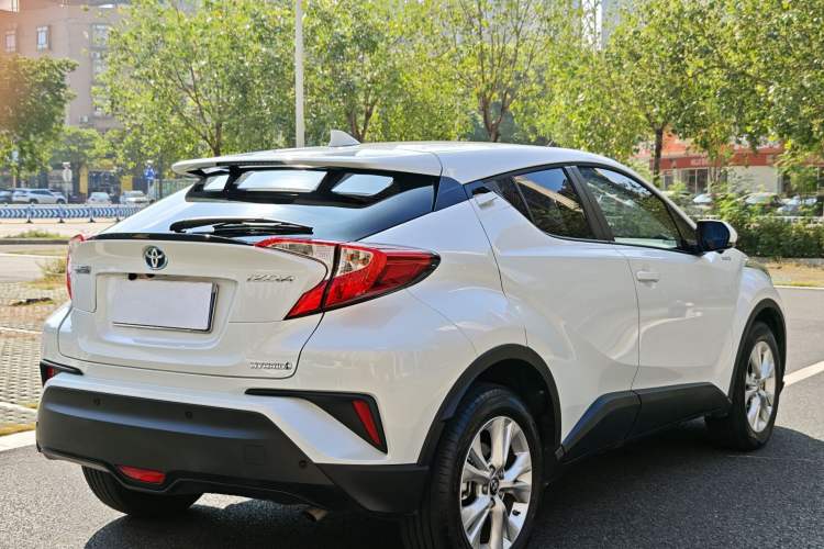Used Toyota IZOA 2022 Dual-Motor 2.0L Yi Xing Edition
