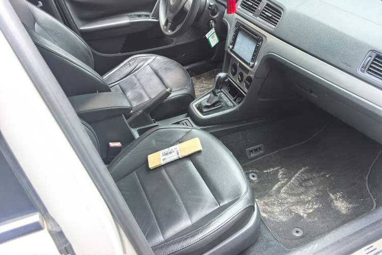 Used Volkswagen Lavida 2013 Restyled Classic 1.6L Automatic Comfort Edition
