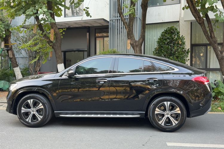 Used Mercedes-Benz GLE Coupe 2020 GLE 350 4MATIC Coupe SUV Fashion Model
