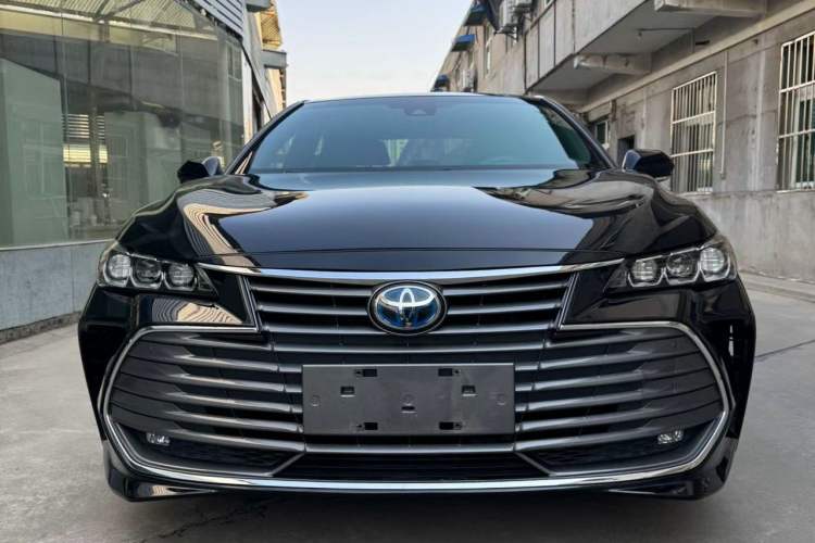 Used Toyota Avalon 2019 Dual-Engine 2.5L Luxury Edition China VI Standard