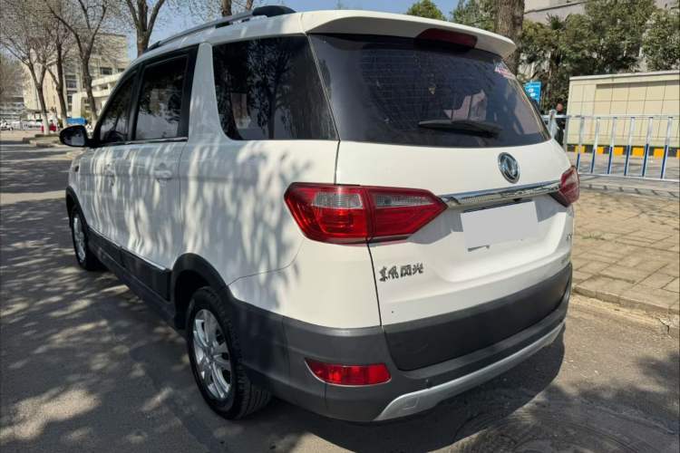 Used Dongfeng Fengon 370 2016 1.5L Manual Elite Home Edition 7-Seater Exterior 9