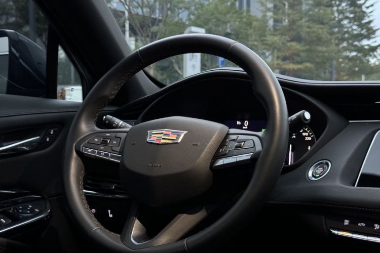 Used Cadillac XT4 2022 28T Two-Wheel Drive Fashion Edition
