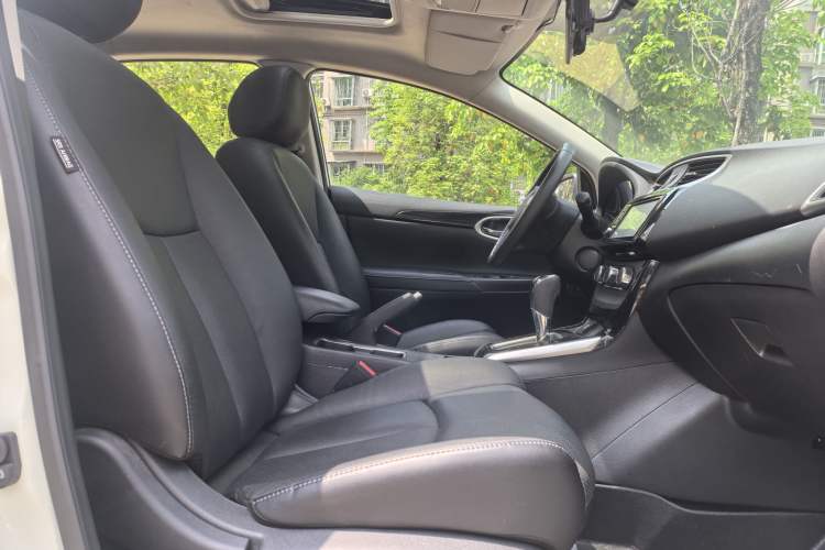 Used Nissan Sylphy 2018 1.6XV CVT Deluxe Edition Interior 11