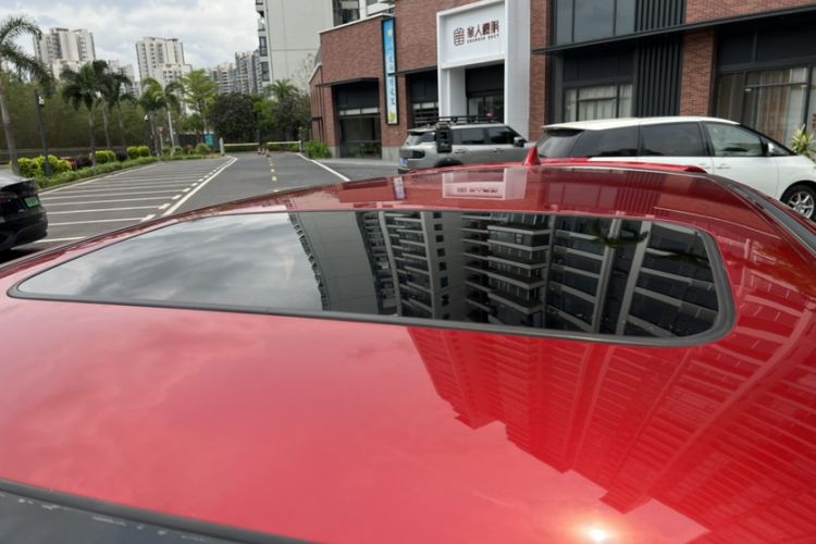 Used Honda CR-V 2015 2.4L two-wheel drive luxury version Roof