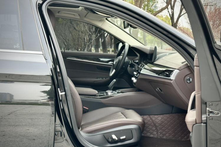 Used BMW 5 Series 2021 525Li Luxury Package