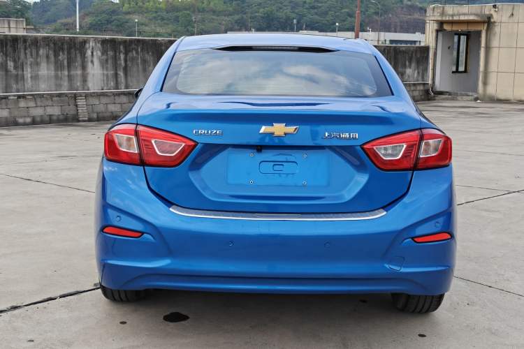 Used Chevrolet Cruze 2017 1.5L Automatic Pioneer Sunroof Edition Exterior 4