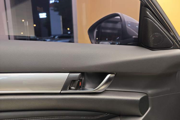 Used Honda Accord 2018 260TURBO Luxury Edition China VI Interior 2