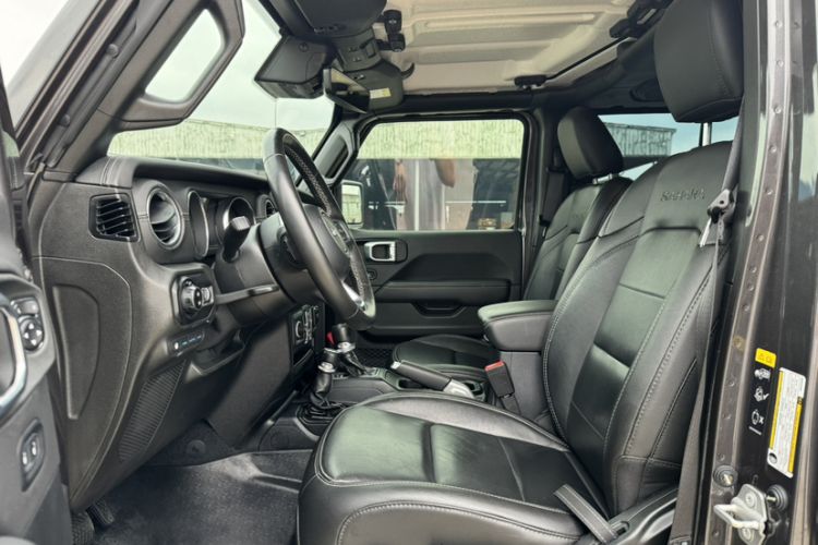 Used Jeep Wrangler New Energy 2021 Four-Door 2.0T 4xe Sahara Left Front Seat