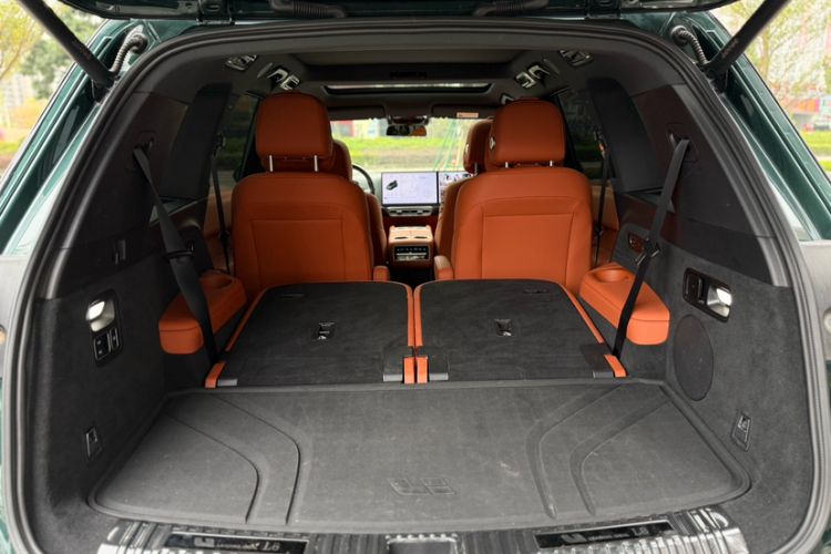 Used Li Auto L8 2023 Pro Model
