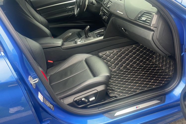 Used BMW 3 Series 2018 330i M Sport Night Edition Right Front Seat