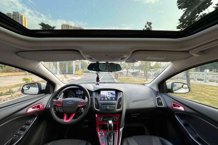 Used Ford Focus 2018 Sedan Classic EcoBoost 180 Automatic Elite Model