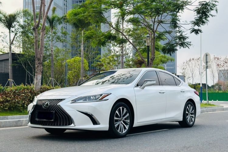 Used Lexus ES 2020 260 Excellence Edition