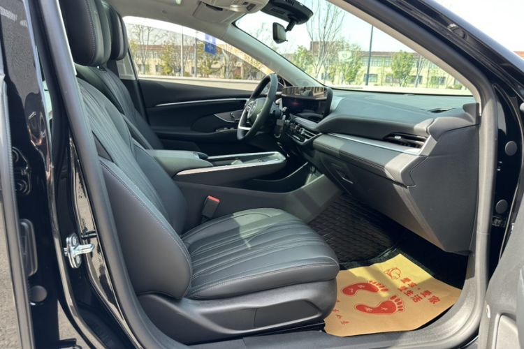 Used Buick LaCrosse 2023 Avia Edition Interior 2