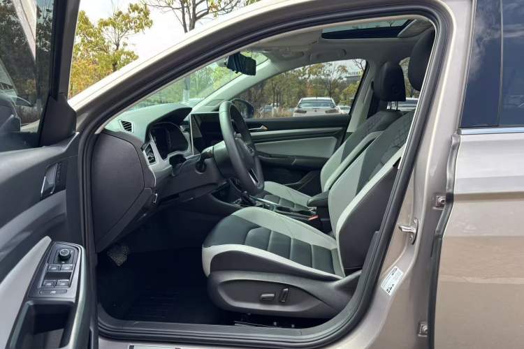 Used Volkswagen Bora 2024 300TSI DSG Prestige Edition Interior 2