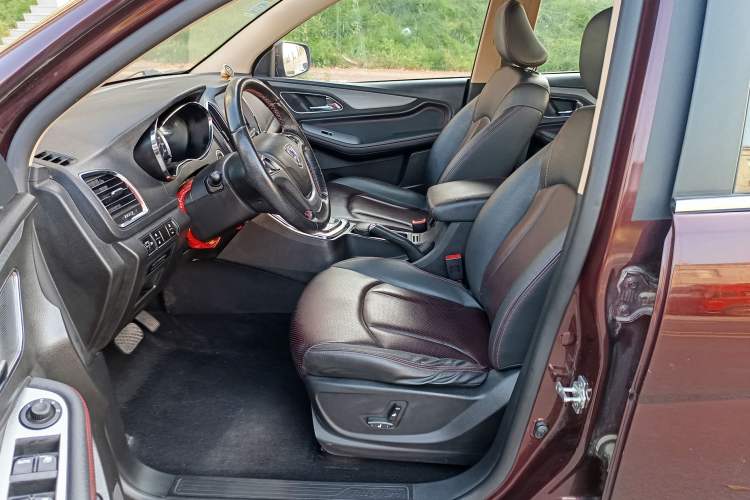 Used Baojun 560 2016 1.8L iAMT Luxury Model