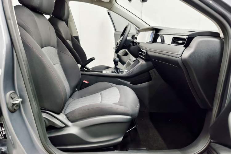 Used Roewe i5 2023 1.5L Manual Comfort Edition Interior 6