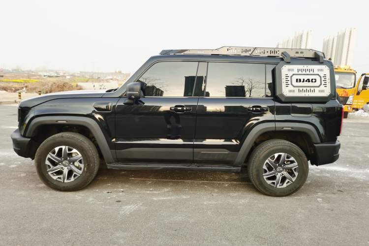 Used BAIC Off-Road BJ40 2024 2.0T All-New Urban Hunter Edition Chivalrous Style Exterior 5