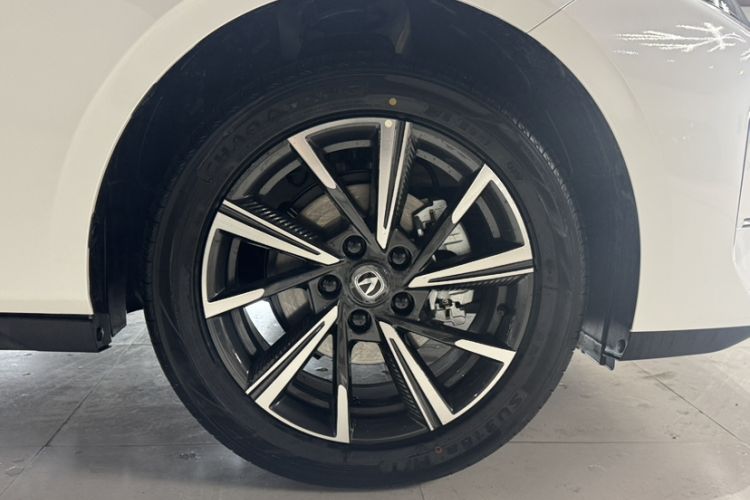 Used CHANGAN Eado 2025 Blue Whale 1.5T 500Bar Prestige Model
