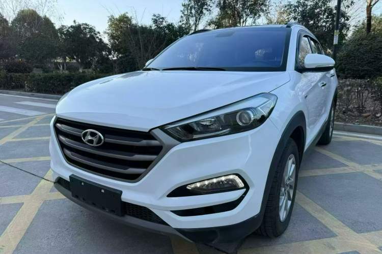 Used Hyundai Tucson 2018 1.6T Dual-Clutch Two-Wheel Drive 15th Anniversary Special Edition