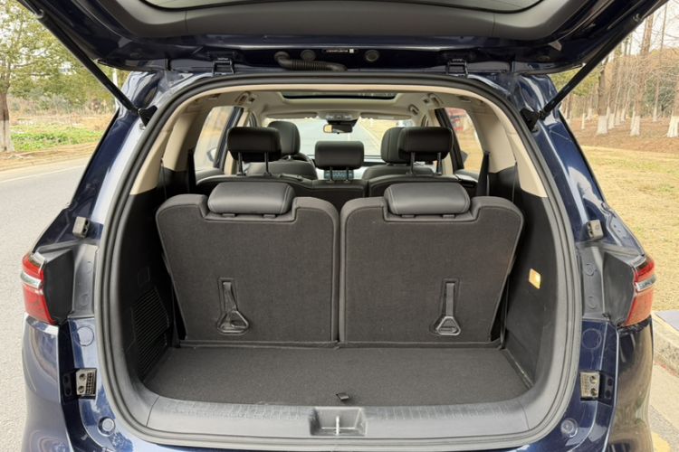 Used BYD Song MAX 2021 Upgraded Model 1.5T Automatic Prestige 7-Seater Interior 10