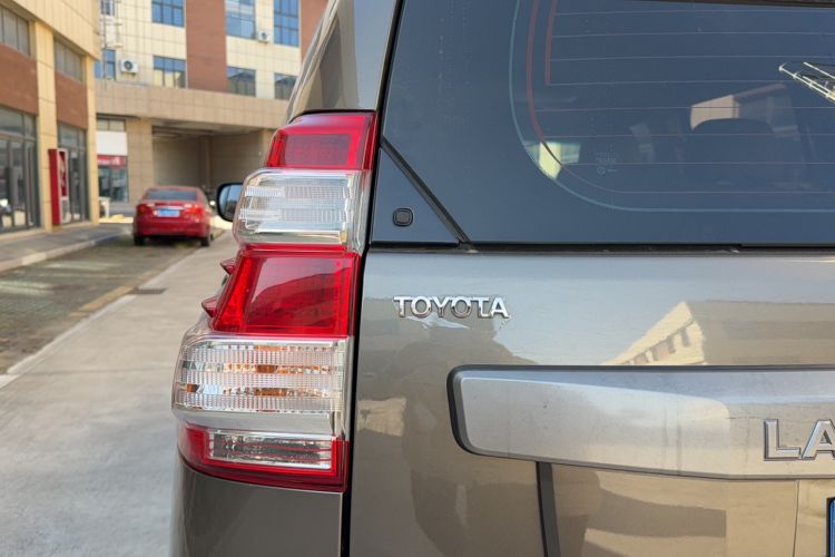 Used Toyota Prado 2014 4.0L Automatic TX-L NAVI