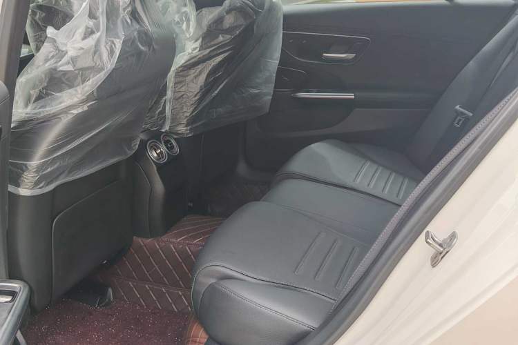 Used Mercedes-Benz C-Class 2025 Facelift C 260 L Sport Edition Interior 2