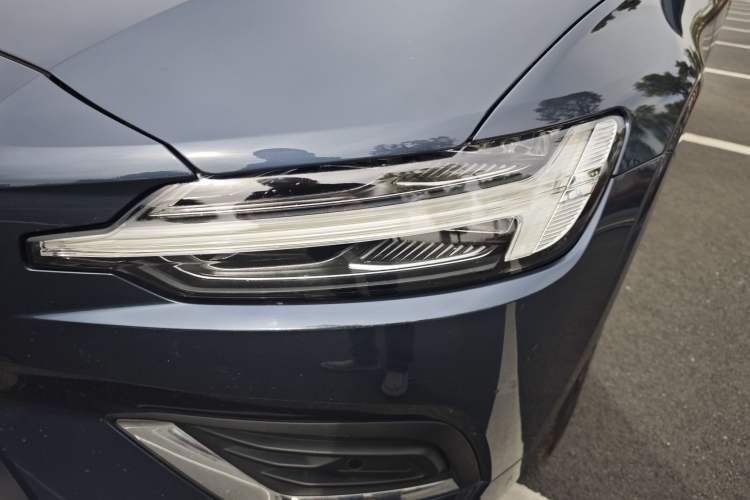 Used Volvo S60 2021 T4 Zhiyi Luxury Edition
