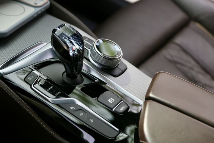 Used BMW 6 Series GT 2018 640i xDrive M Sport Package Interior 3